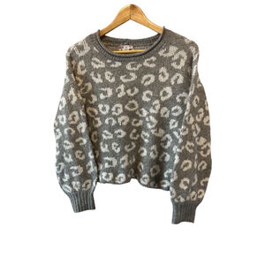 PINK ROSE Grey & White Leopard Print Cropped Crew Neck Pullover Sweater XS